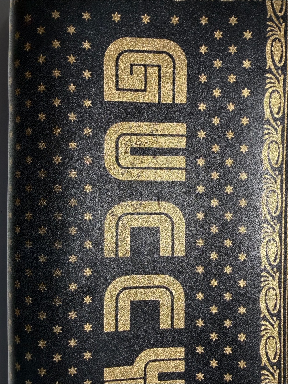 Gucci Black and Gold Zip-Around Logo Wallet - Picture 5 of 7